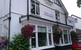 Relax At Rosscourt Guest House-Free On Site Parking (Adults Only)
